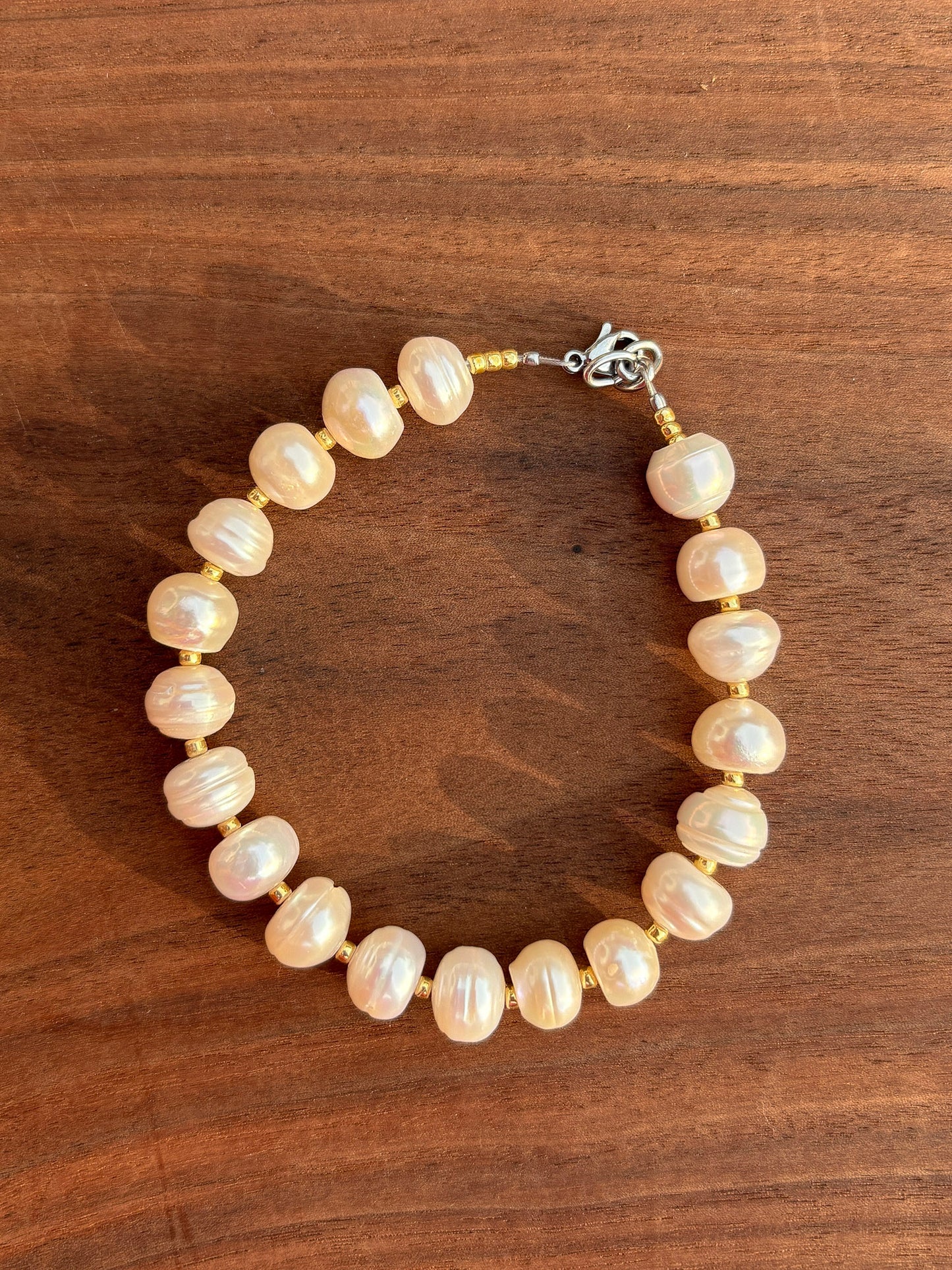 Lustre Pearl Bracelet