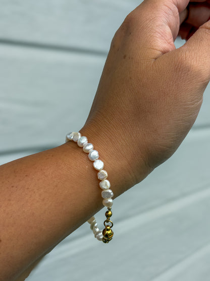Dainty Freshwater Pearl Bracelet