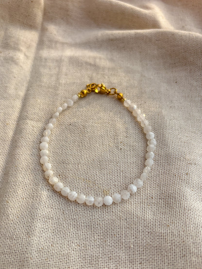 Dainty Moonstone Bracelet
