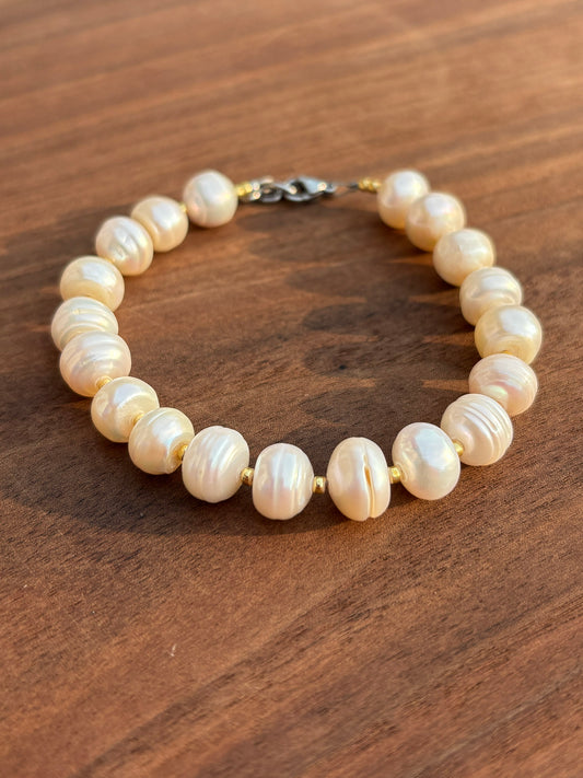 Lustre Pearl Bracelet